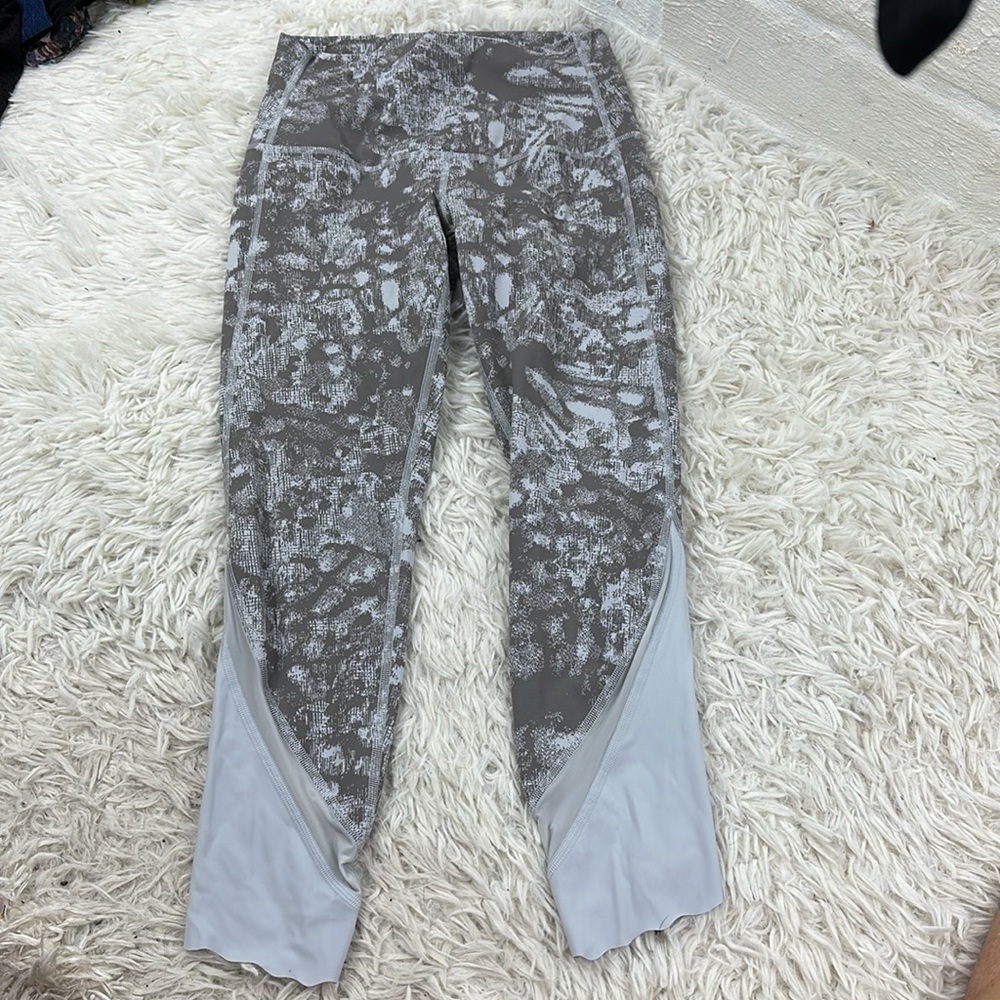 Lululemon Wunder Under Scalloped Hem High-Rise Crop 23" *Luxtreme Roll Down